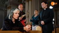 Ihr Auftrag, Pater Castell / Pater Castell - Die Priesterin
